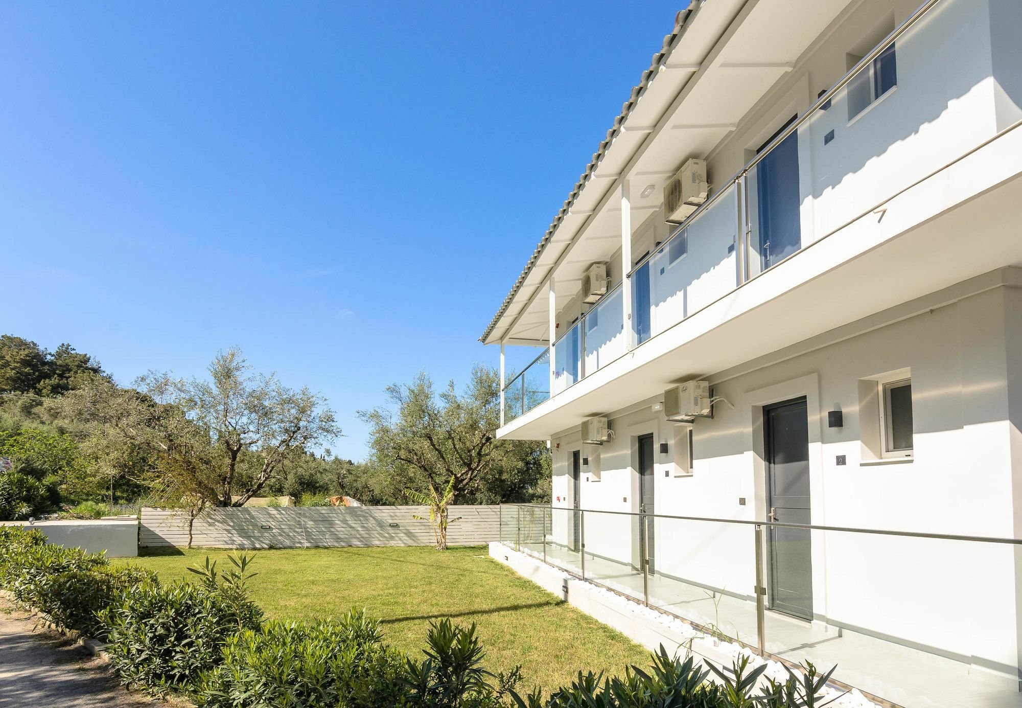 Litore Luxury Living Hotel 2*