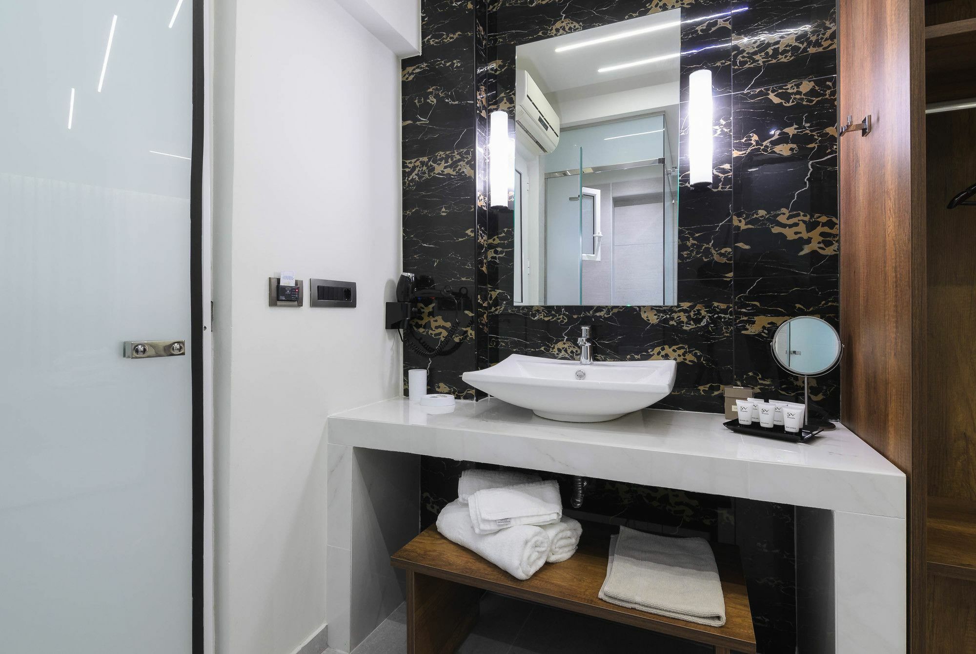 Litore Luxury Living Hotel 2*