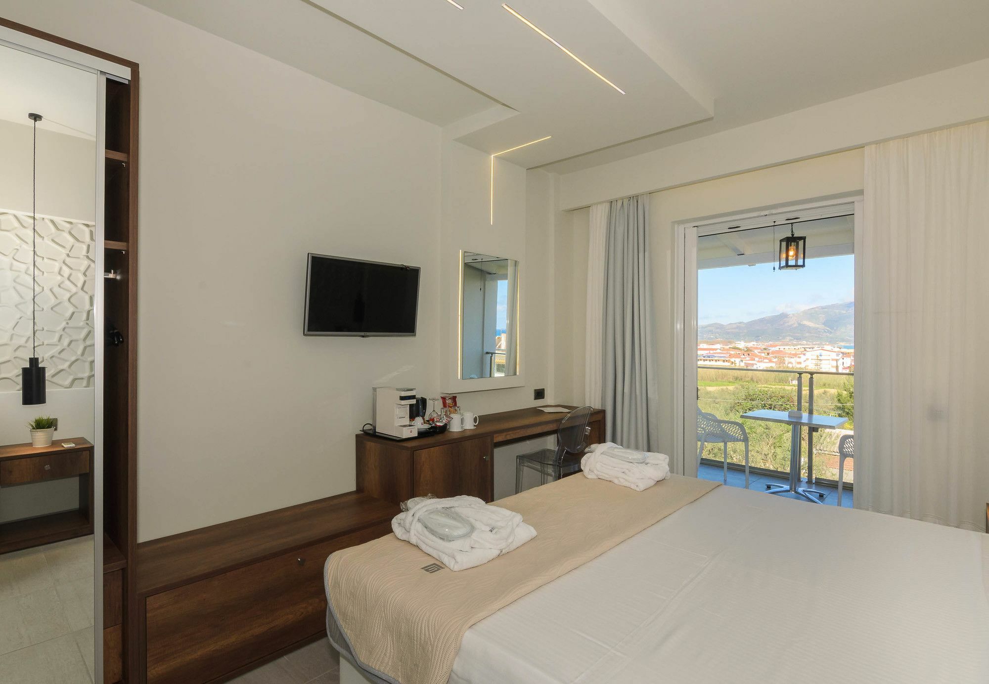 Litore Luxury Living 2*